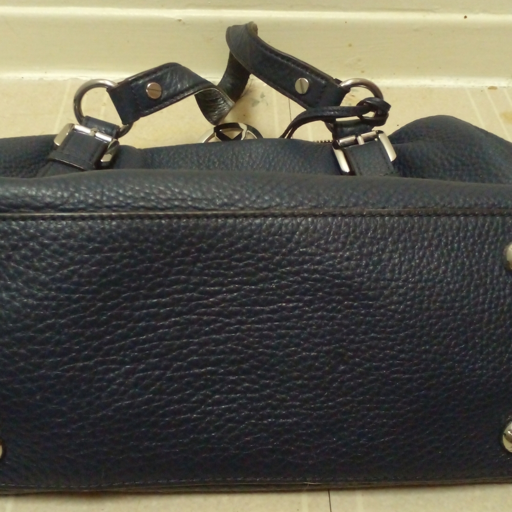 2 Michael Kors purses - Picture 4 of 10